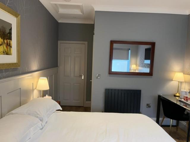 White Horse Inn & Restaurant Stoke Albany Bagian luar foto